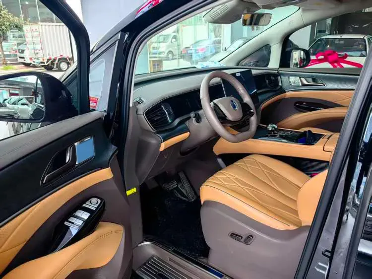 2022 BMW X2 2.0T 192HP L4 8AT,autocango,china used car exporter,china ev exporter,chinese used car exporter,chinese used ev exporter