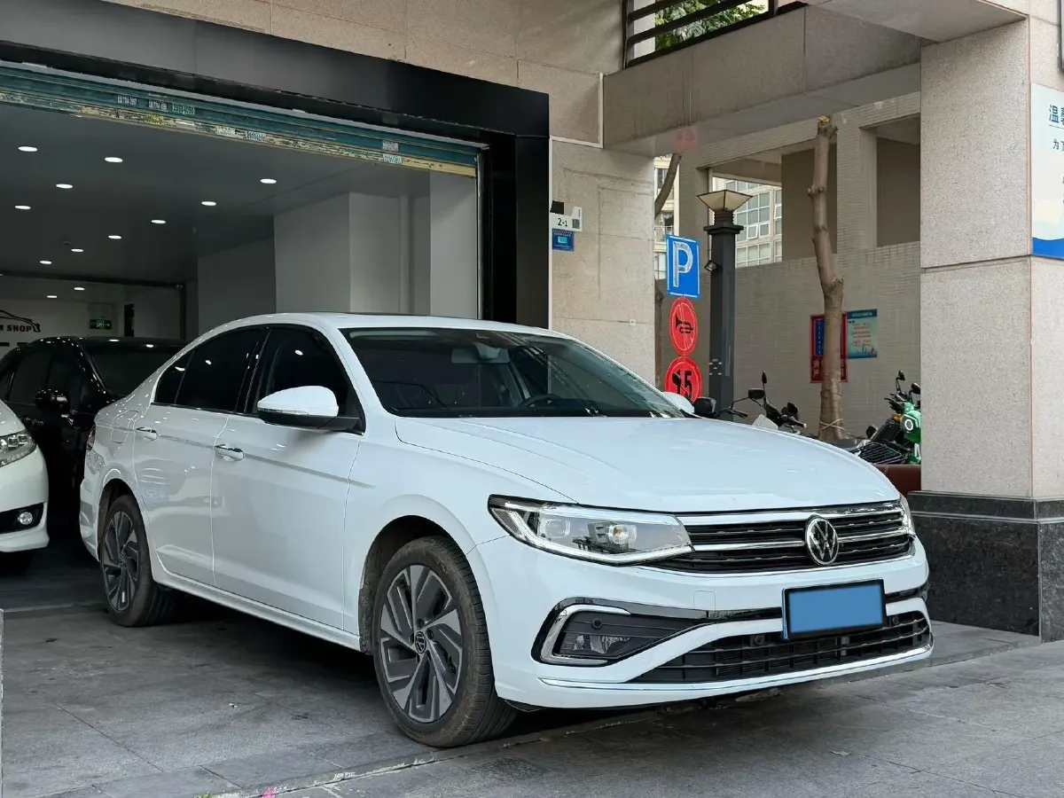 2025 Volkswagen Bora 1.5T 160HP L4 7DCT,autocango,china used car exporter,china ev exporter,chinese used car exporter,chinese used ev exporter