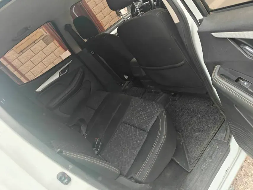 2019 Isuzu RE-MAX Jim 2.0T 204HP L4 5MT,autocango,china used car exporter,china ev exporter,chinese used car exporter,chinese used ev exporter