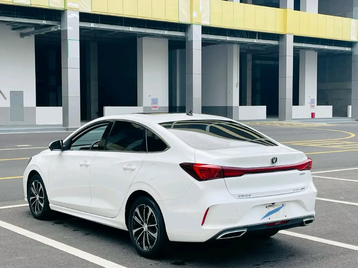 2021 ChangAn Eado 1.4T 160HP L4 7DCT,autocango,china used car exporter,china ev exporter,chinese used car exporter,chinese used ev exporter