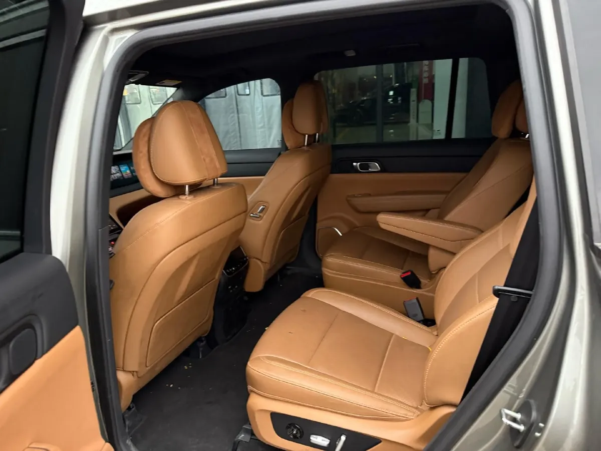 2021 Li ONE Range Extended 131HP REEV 40.5KWH,autocango,china used car exporter,china ev exporter,chinese used car exporter,chinese used ev exporter