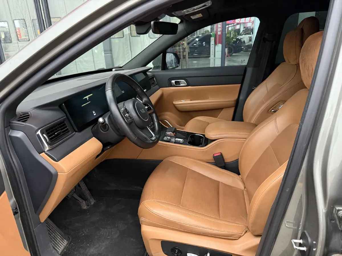 2021 Li ONE Range Extended 131HP REEV 40.5KWH,autocango,china used car exporter,china ev exporter,chinese used car exporter,chinese used ev exporter