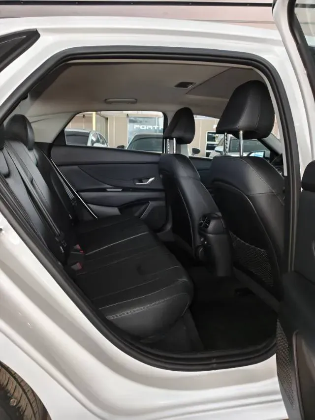 2022 Hyundai Elantra 1.5L 115HP L4 CVT,autocango,china used car exporter,china ev exporter,chinese used car exporter,chinese used ev exporter