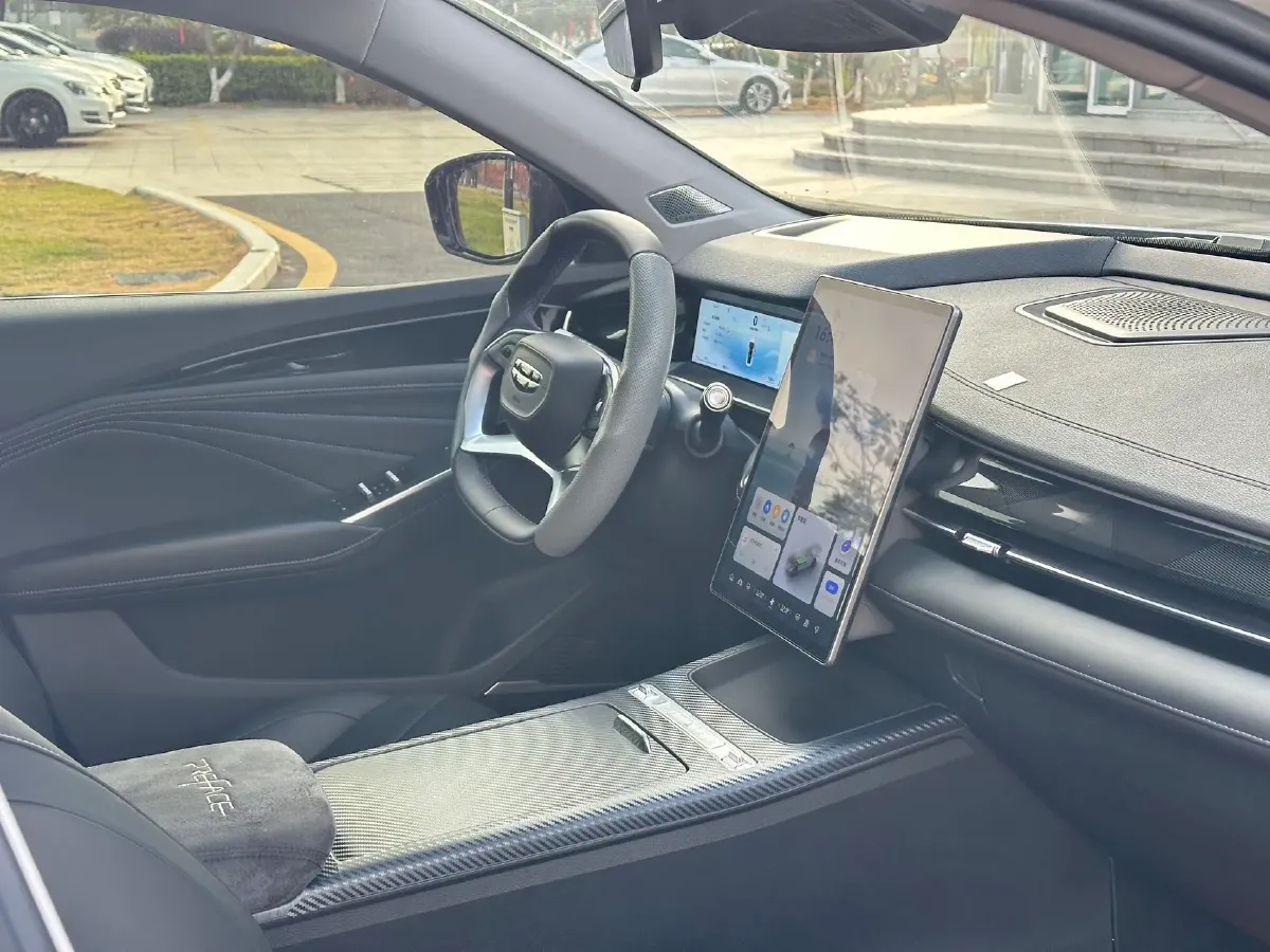 2024 Geely Preface 1.5T 163HP L4 3DHT Hybrid,autocango,china used car exporter,china ev exporter,chinese used car exporter,chinese used ev exporter