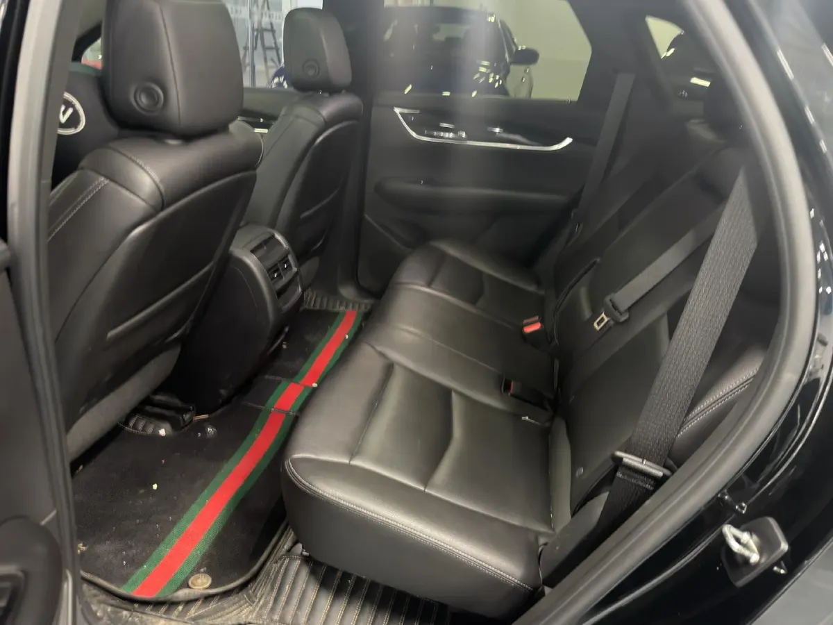 2022 Cadillac XT5 2.0T 237HP L4 9AT,autocango,china used car exporter,china ev exporter,chinese used car exporter,chinese used ev exporter