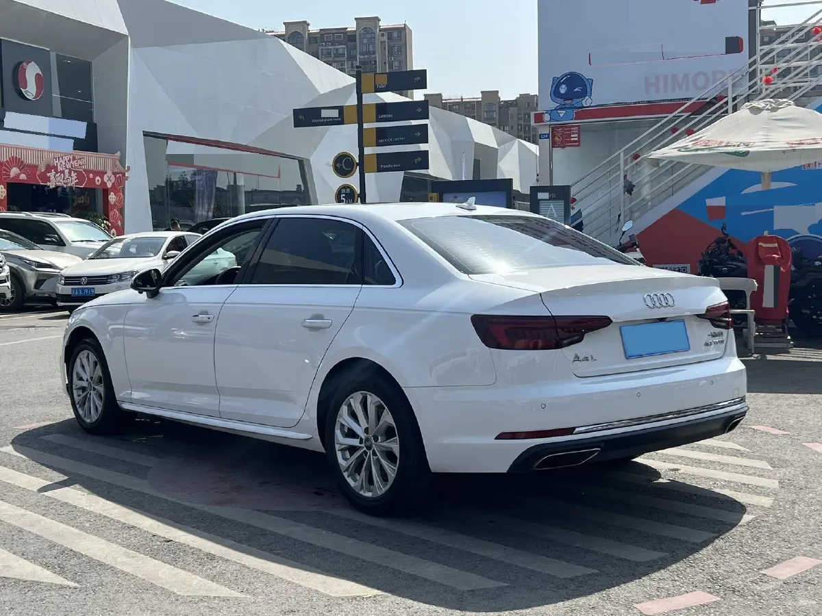 2019 Audi A4L 2.0T 190HP L4 7DCT,autocango,china used car exporter,china ev exporter,chinese used car exporter,chinese used ev exporter