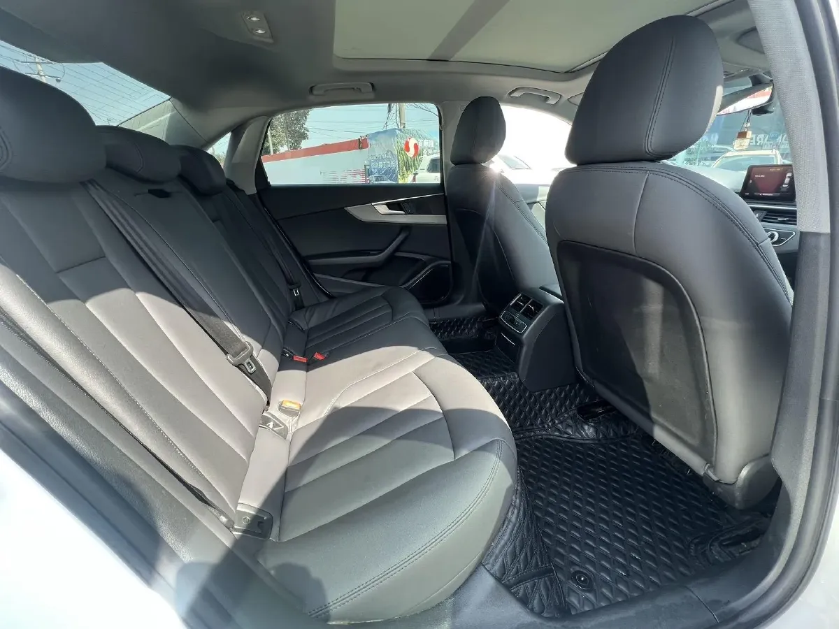 2019 Audi A4L 2.0T 190HP L4 7DCT,autocango,china used car exporter,china ev exporter,chinese used car exporter,chinese used ev exporter