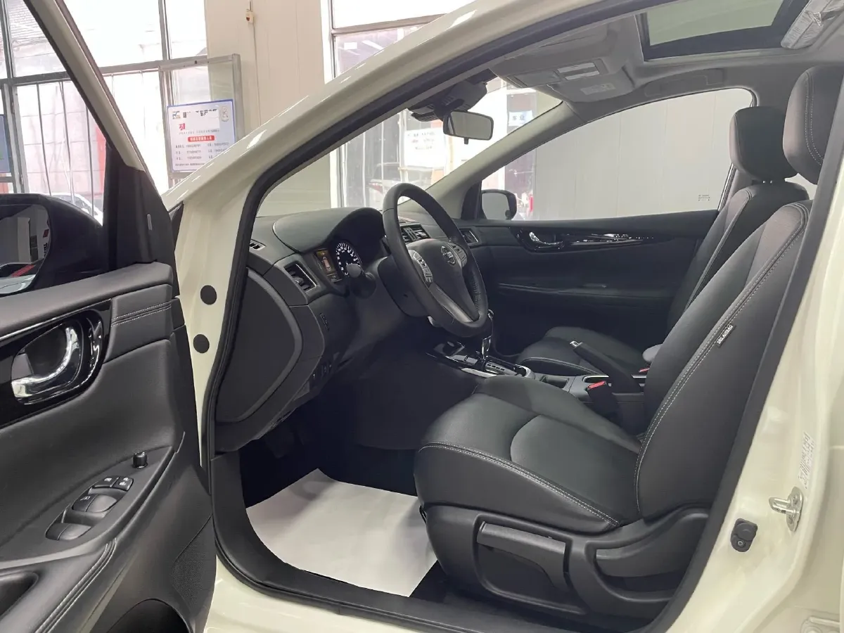 2021 Nissan Tiida 1.6L 122HP L4 CVT,autocango,china used car exporter,china ev exporter,chinese used car exporter,chinese used ev exporter
