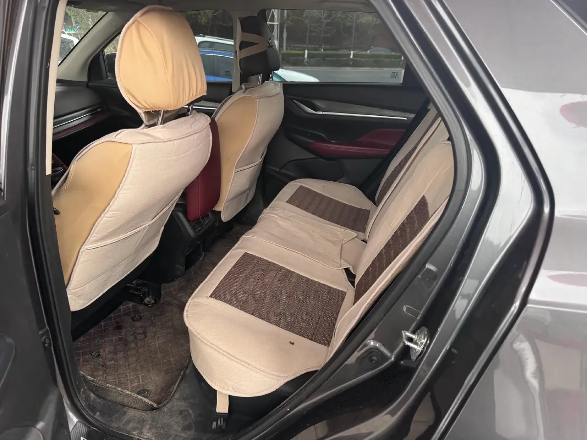 2022 ChangAn Oshan X7 Plus 1.5T 188HP L4 7DCT,autocango,china used car exporter,china ev exporter,chinese used car exporter,chinese used ev exporter