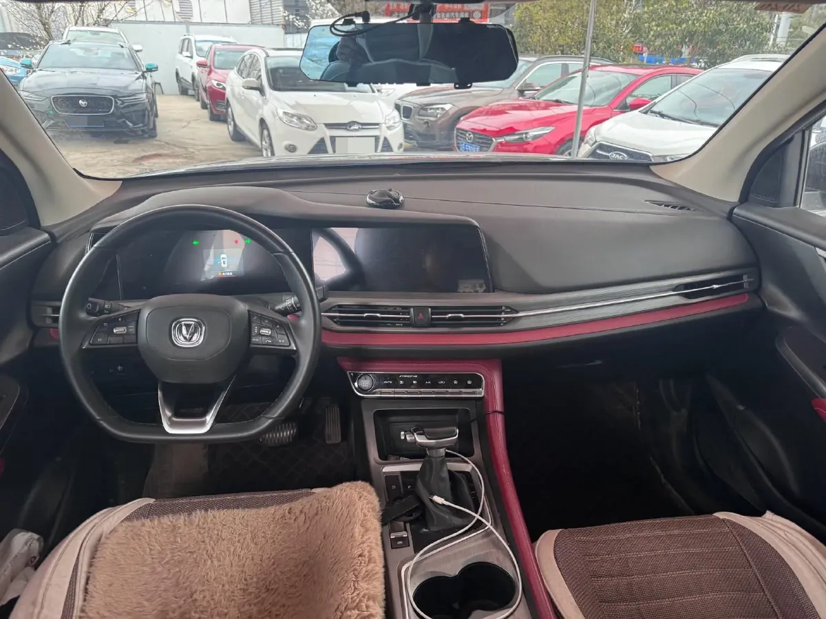 2022 ChangAn Oshan X7 Plus 1.5T 188HP L4 7DCT,autocango,china used car exporter,china ev exporter,chinese used car exporter,chinese used ev exporter