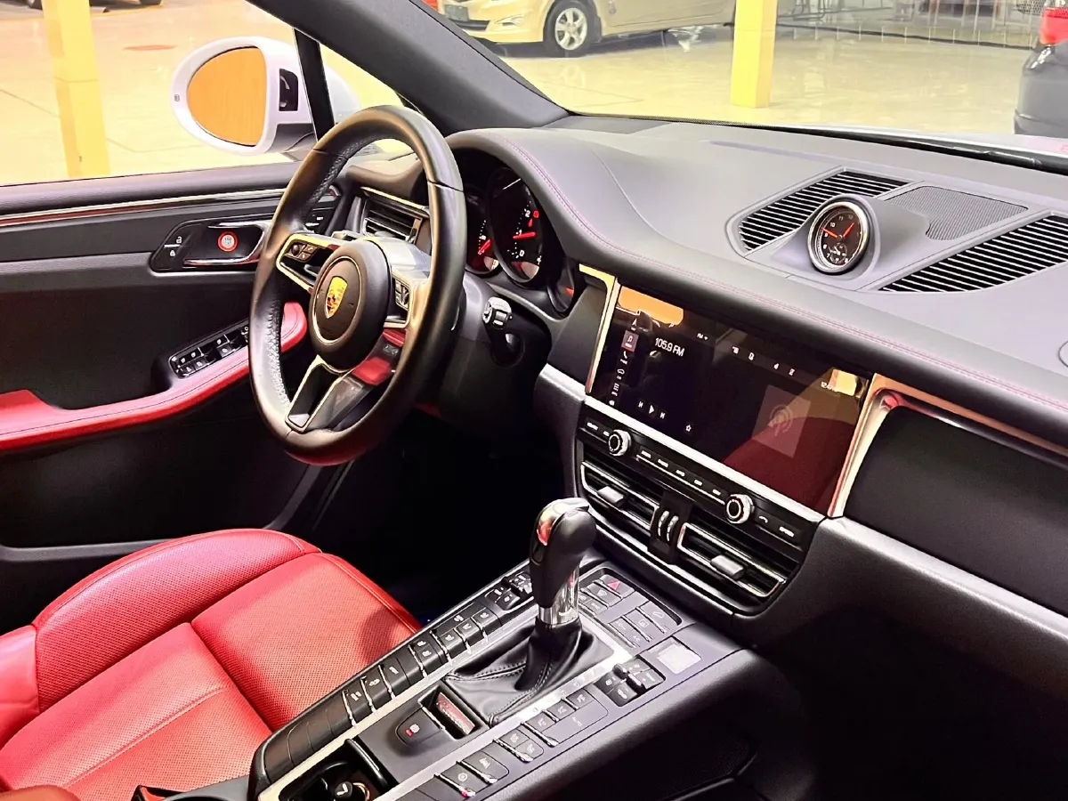 2021 Porsche Macan 2.0T 252HP L4 7DCT,autocango,china used car exporter,china ev exporter,chinese used car exporter,chinese used ev exporter