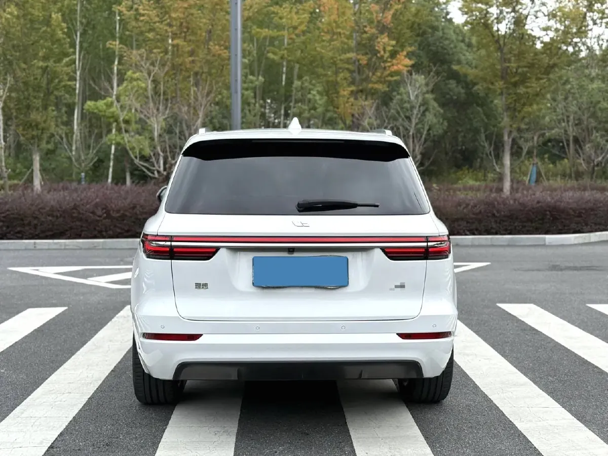 2021 Li ONE Range Extended 131HP REEV 40.5KWH,autocango,china used car exporter,china ev exporter,chinese used car exporter,chinese used ev exporter