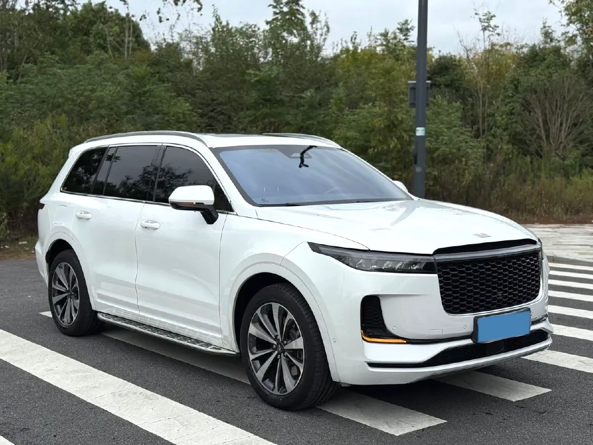 2021 Li ONE Range Extended 131HP REEV 40.5KWH,autocango,china used car exporter,china ev exporter,chinese used car exporter,chinese used ev exporter