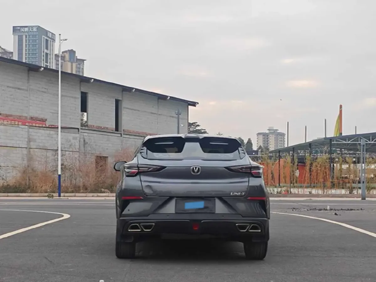 2022 ChangAn UNI-T 1.5T 188HP L4 7DCT,autocango,china used car exporter,china ev exporter,chinese used car exporter,chinese used ev exporter