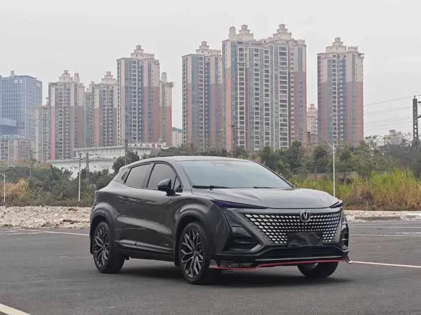 2022 ChangAn UNI-T 1.5T 188HP L4 7DCT,autocango,china used car exporter,china ev exporter,chinese used car exporter,chinese used ev exporter