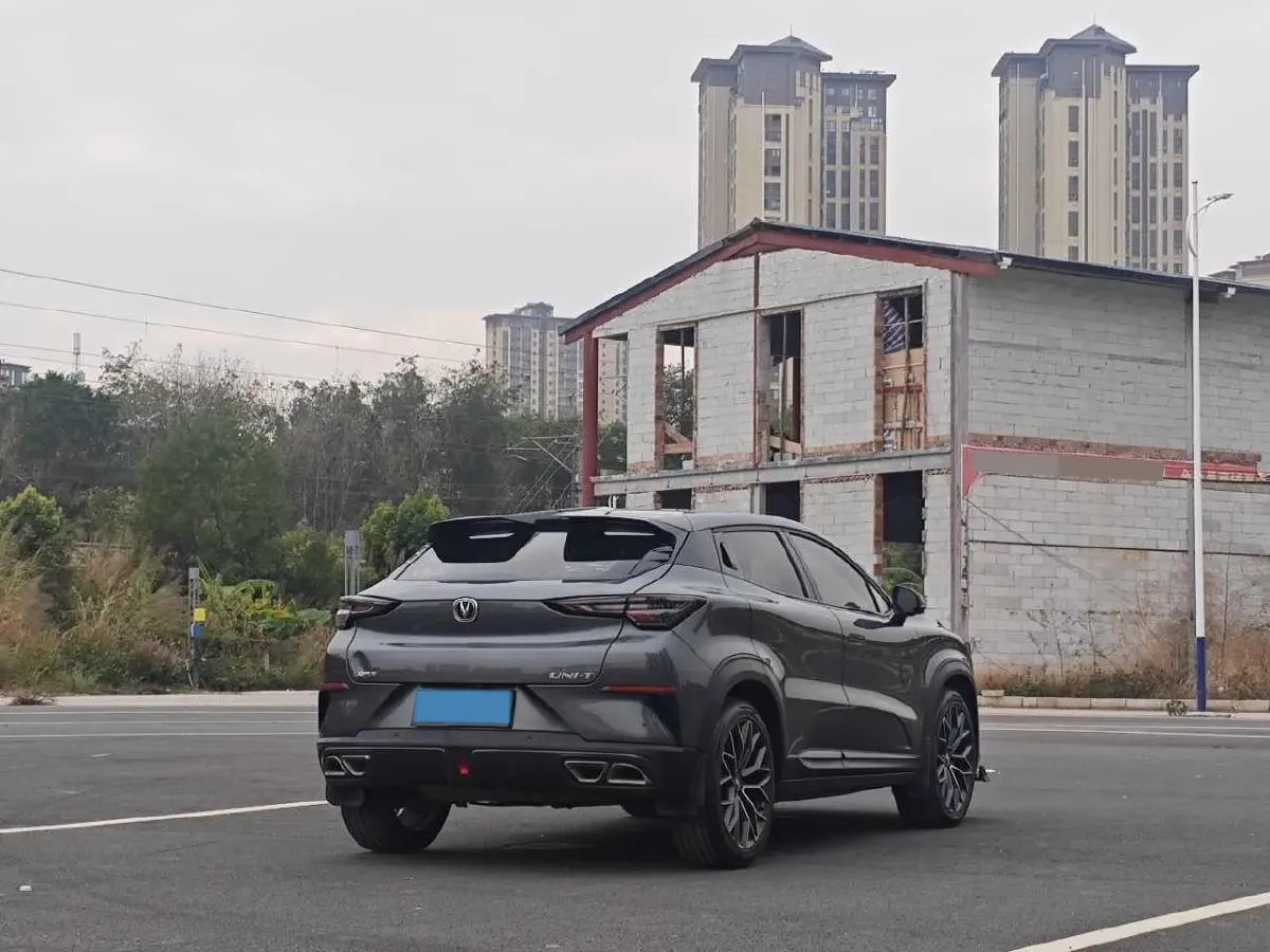 2022 ChangAn UNI-T 1.5T 188HP L4 7DCT,autocango,china used car exporter,china ev exporter,chinese used car exporter,chinese used ev exporter