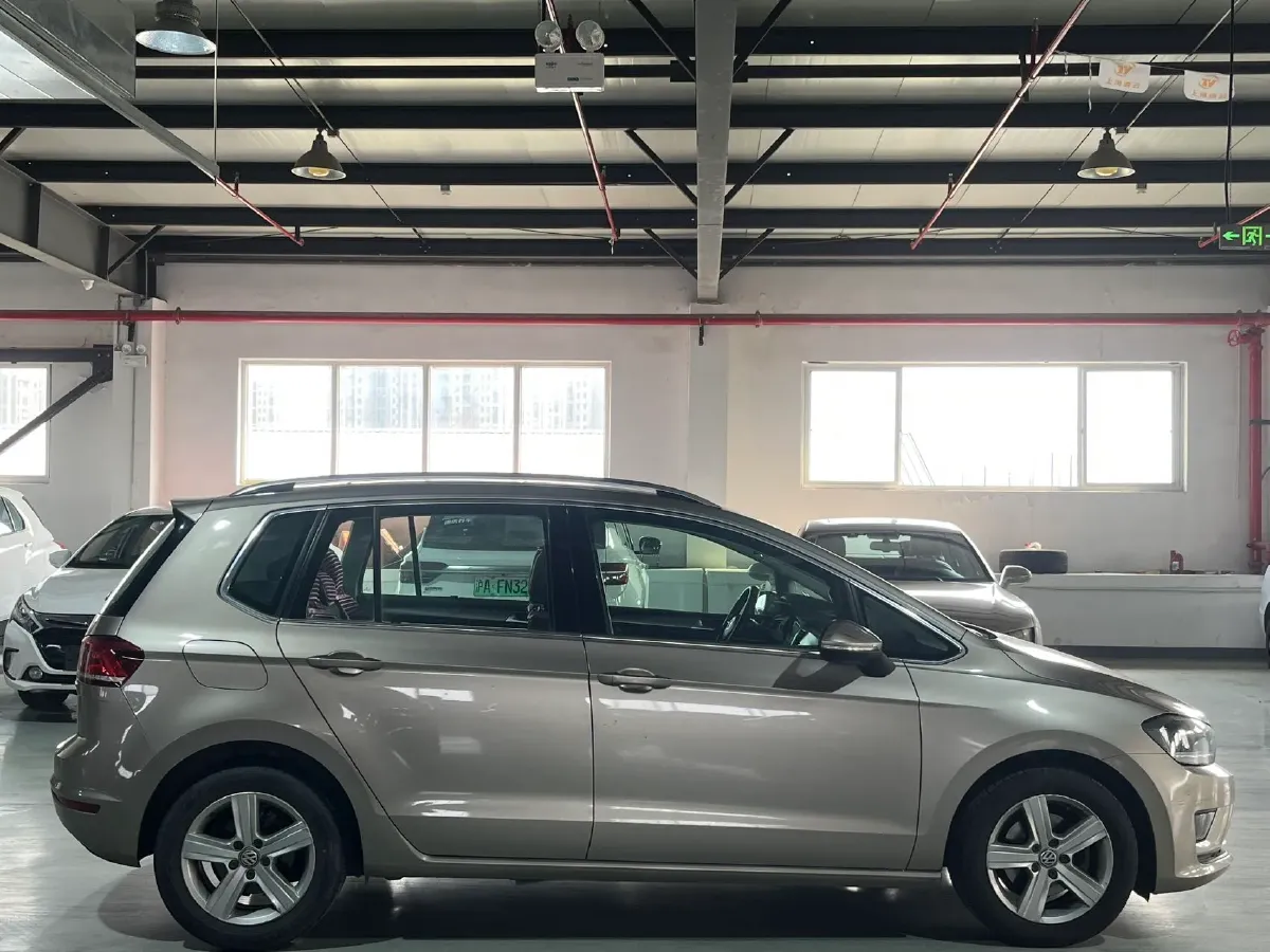 2018 Volkswagen Golf Sportsvan 1.6L 110HP L4 6AT,autocango,china used car exporter,china ev exporter,chinese used car exporter,chinese used ev exporter