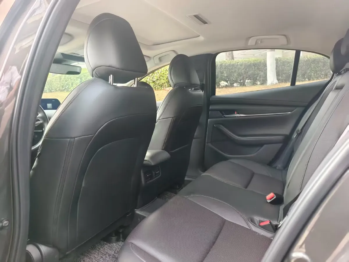 2021 Mazda 3 Axela 2.0L 158HP L4 6AT,autocango,china used car exporter,china ev exporter,chinese used car exporter,chinese used ev exporter