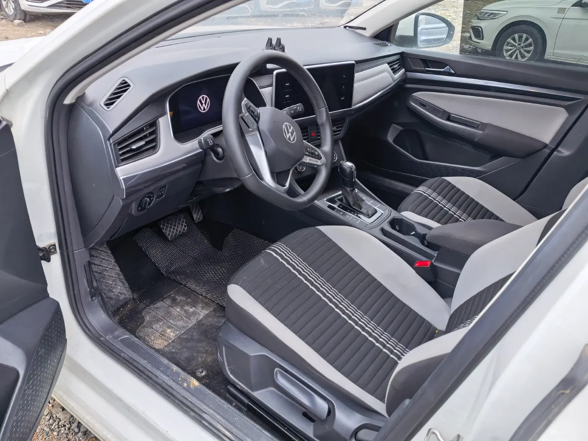 2023 Volkswagen Bora 1.2T 116HP L4 7DCT,autocango,china used car exporter,china ev exporter,chinese used car exporter,chinese used ev exporter