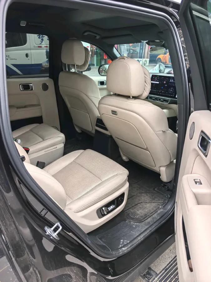 2023 Li L9 Range Extended 154HP REEV 42.6KWH,autocango,china used car exporter,china ev exporter,chinese used car exporter,chinese used ev exporter