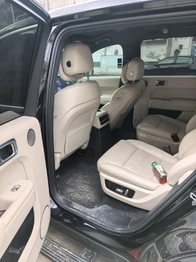 2023 Li L9 Range Extended 154HP REEV 42.6KWH,autocango,china used car exporter,china ev exporter,chinese used car exporter,chinese used ev exporter