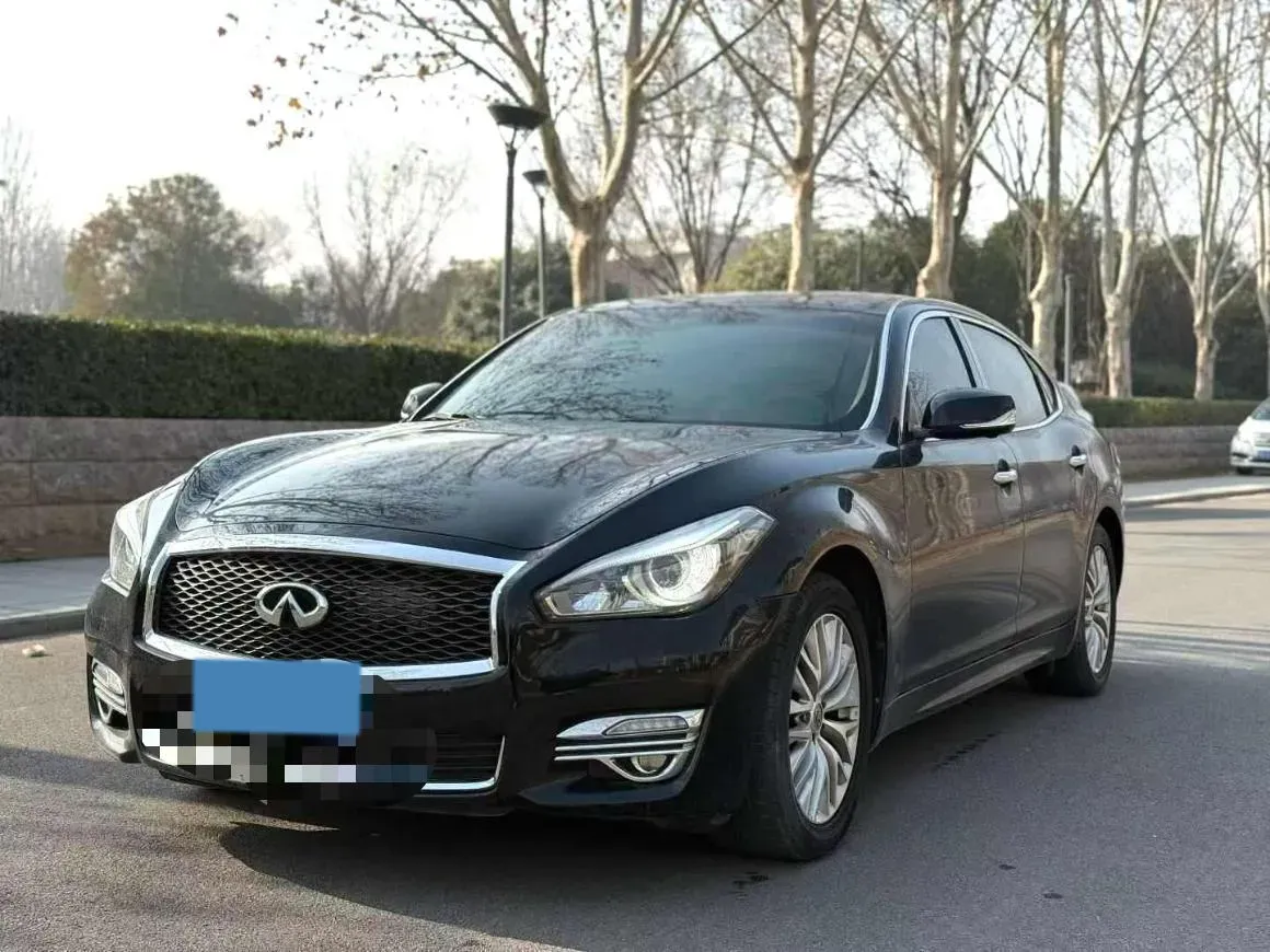 2019 Infiniti Q70 2.0T 211HP L4 7AT,autocango,china used car exporter,china ev exporter,chinese used car exporter,chinese used ev exporter