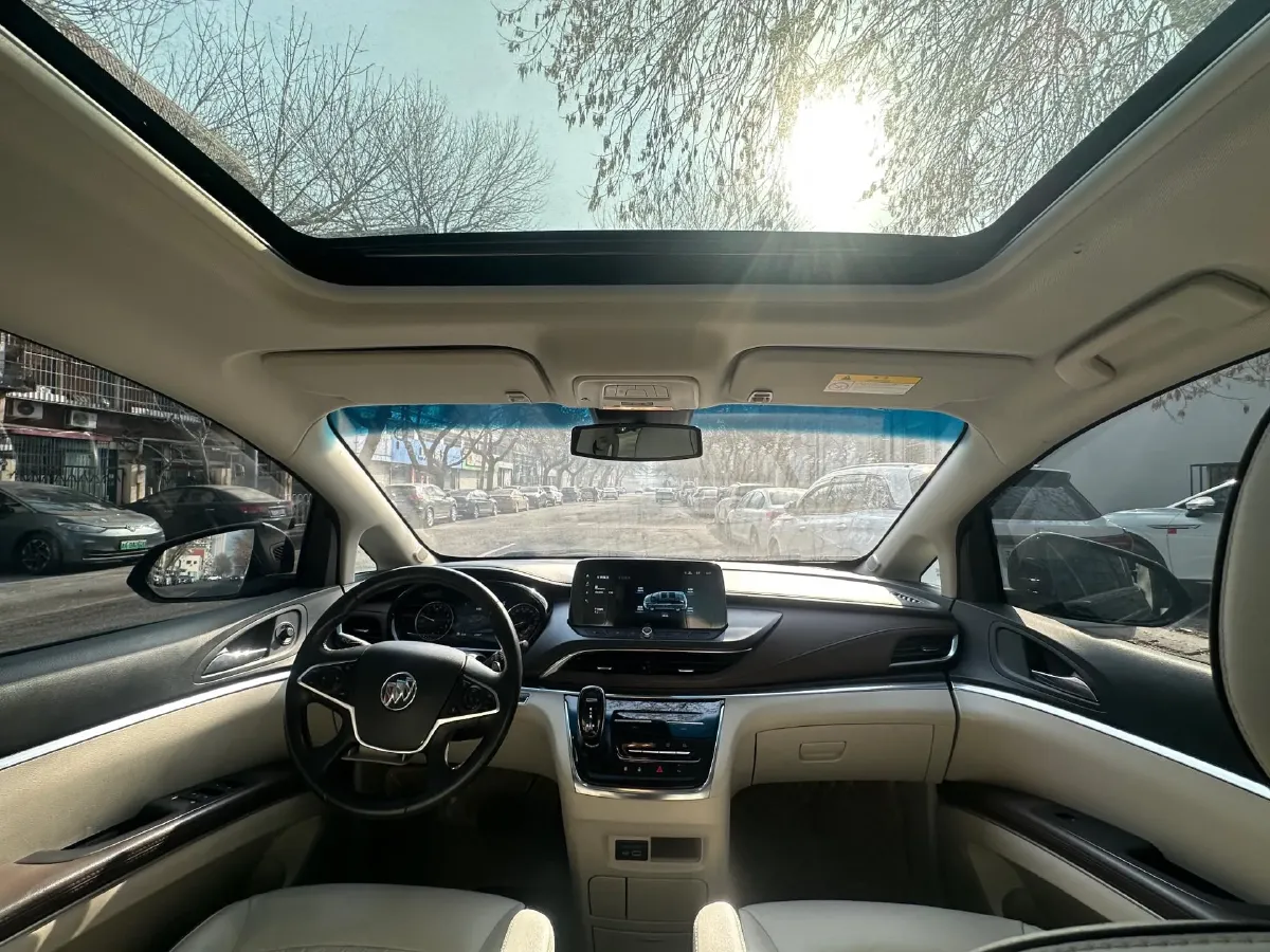 2022 Buick GL8 2.0T 237HP L4 9AT,autocango,china used car exporter,china ev exporter,chinese used car exporter,chinese used ev exporter