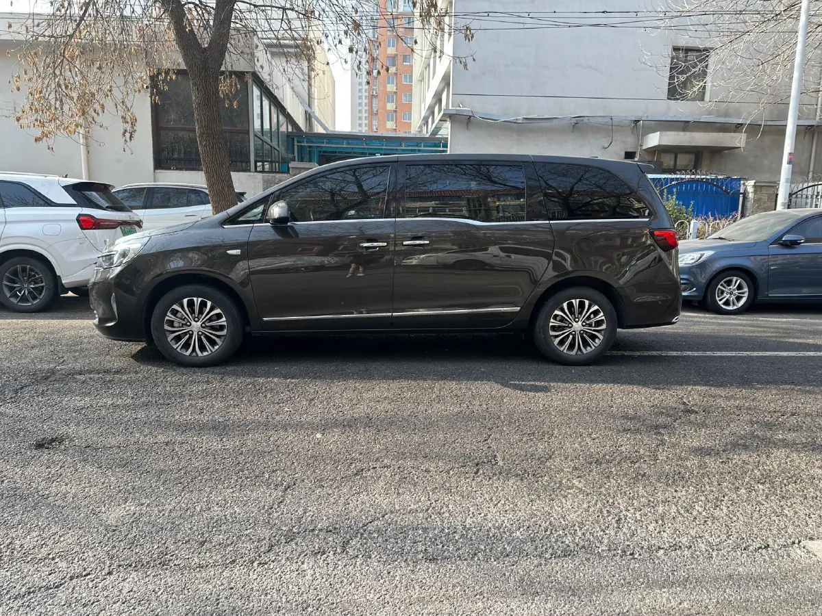 2022 Buick GL8 2.0T 237HP L4 9AT,autocango,china used car exporter,china ev exporter,chinese used car exporter,chinese used ev exporter