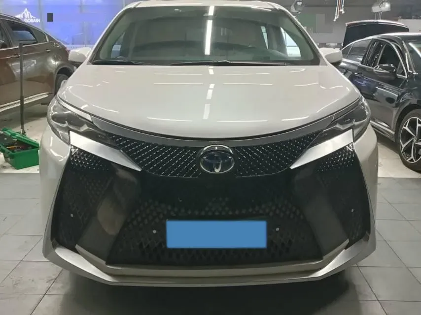 2023 Toyota Sienna 2.5L 189HP L4 E-CVT Hybrid,autocango,china used car exporter,china ev exporter,chinese used car exporter,chinese used ev exporter