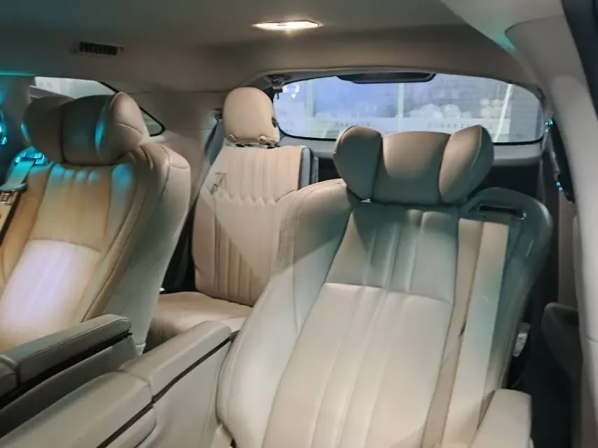 2023 Toyota Sienna 2.5L 189HP L4 E-CVT Hybrid,autocango,china used car exporter,china ev exporter,chinese used car exporter,chinese used ev exporter