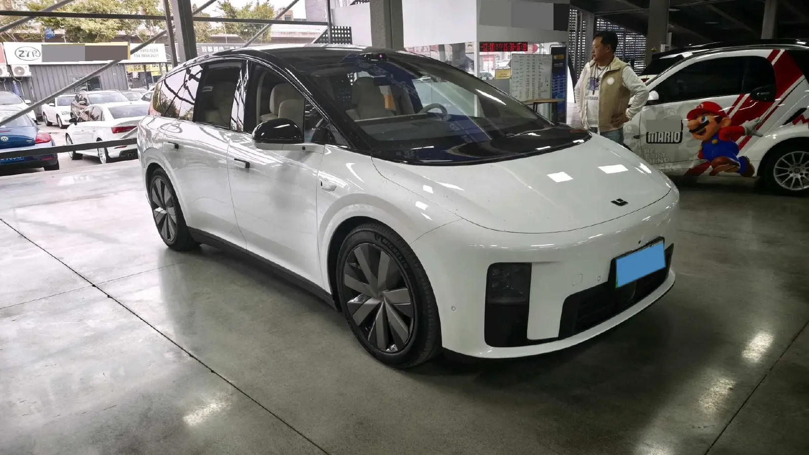 2025 Li i8 BEV,autocango,china used car exporter,china ev exporter,chinese used car exporter,chinese used ev exporter