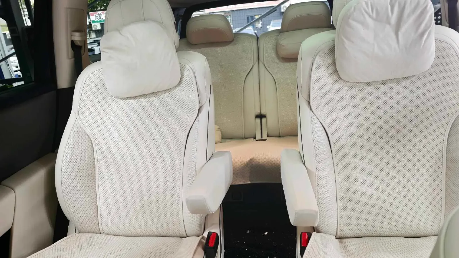 2025 Li i8 BEV,autocango,china used car exporter,china ev exporter,chinese used car exporter,chinese used ev exporter