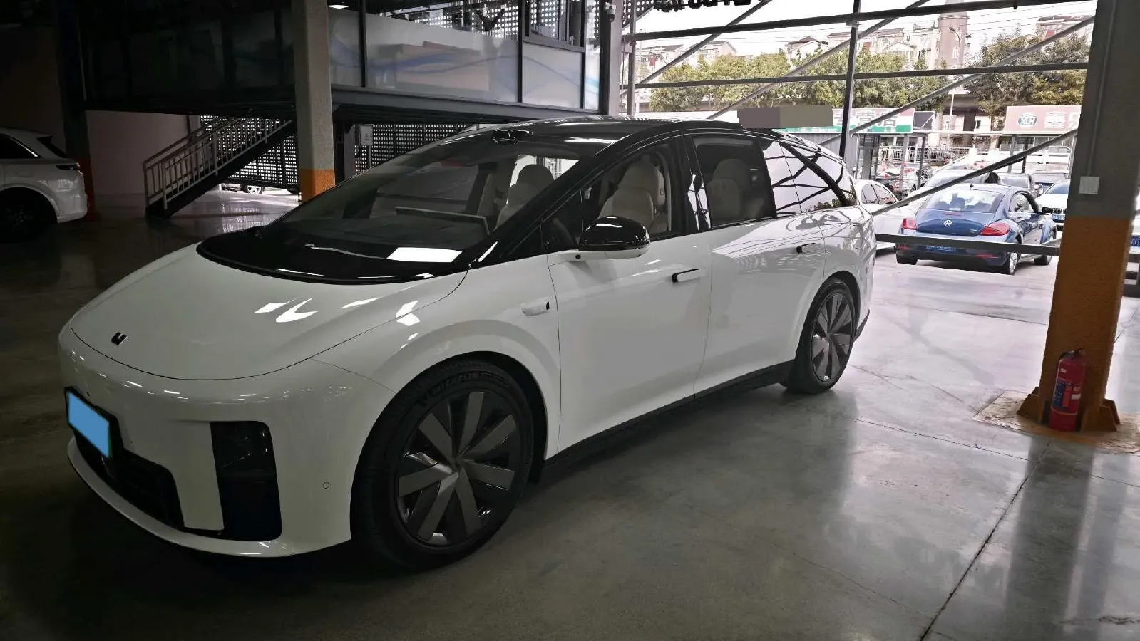 2025 Li i8 BEV,autocango,china used car exporter,china ev exporter,chinese used car exporter,chinese used ev exporter