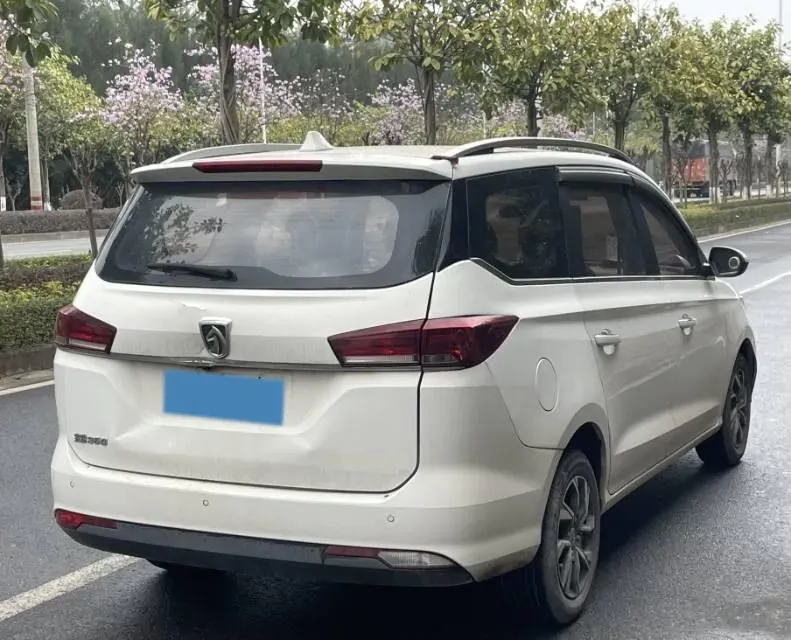 2018 BaoJun 360 1.5L 112HP L4 6MT,autocango,china used car exporter,china ev exporter,chinese used car exporter,chinese used ev exporter