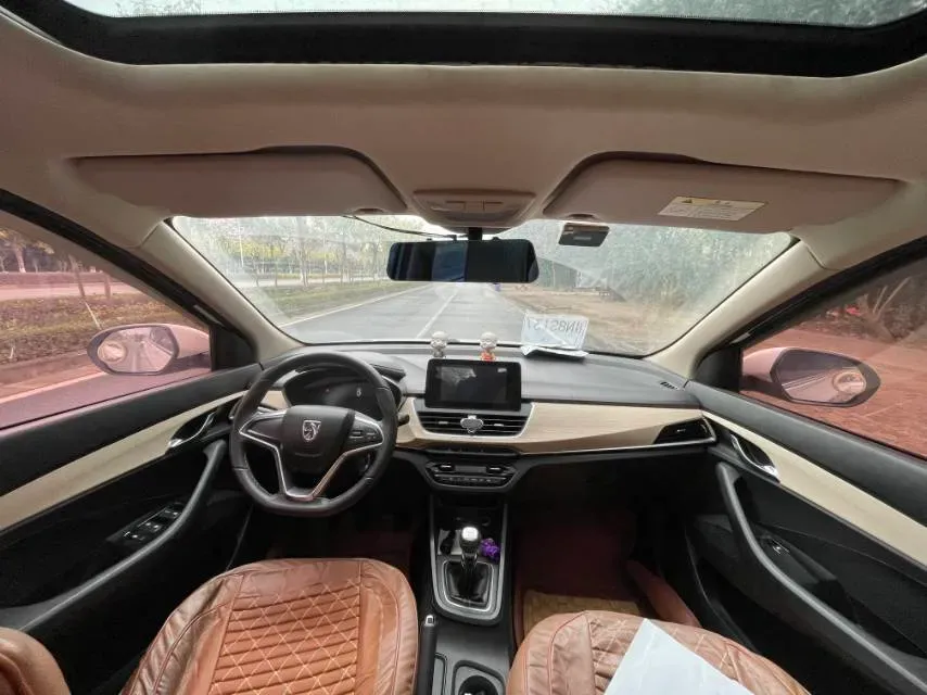 2018 BaoJun 360 1.5L 112HP L4 6MT,autocango,china used car exporter,china ev exporter,chinese used car exporter,chinese used ev exporter