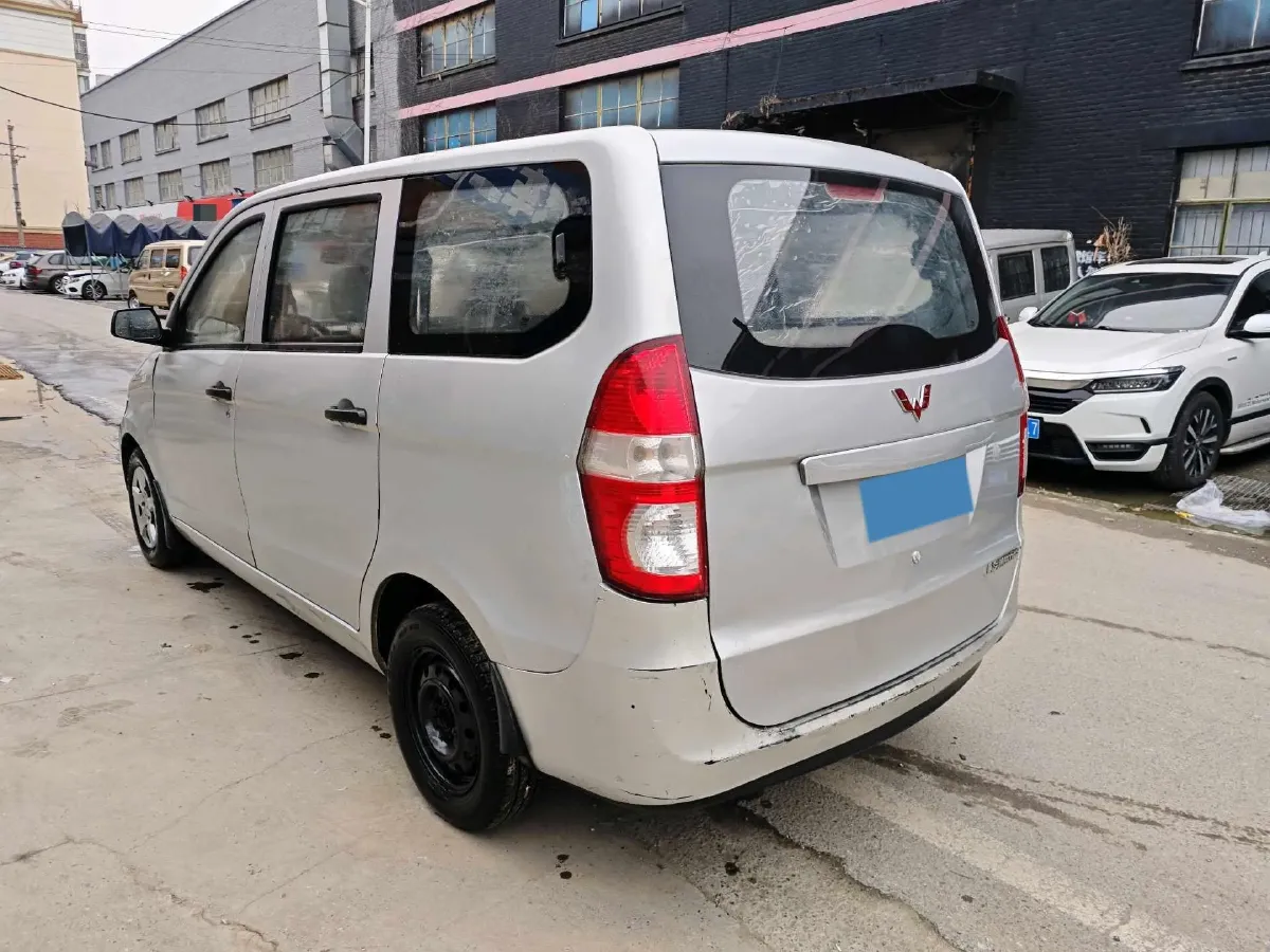 2014 WuLing HongGuang 1.2L 86HP L4 5MT,autocango,china used car exporter,china ev exporter,chinese used car exporter,chinese used ev exporter
