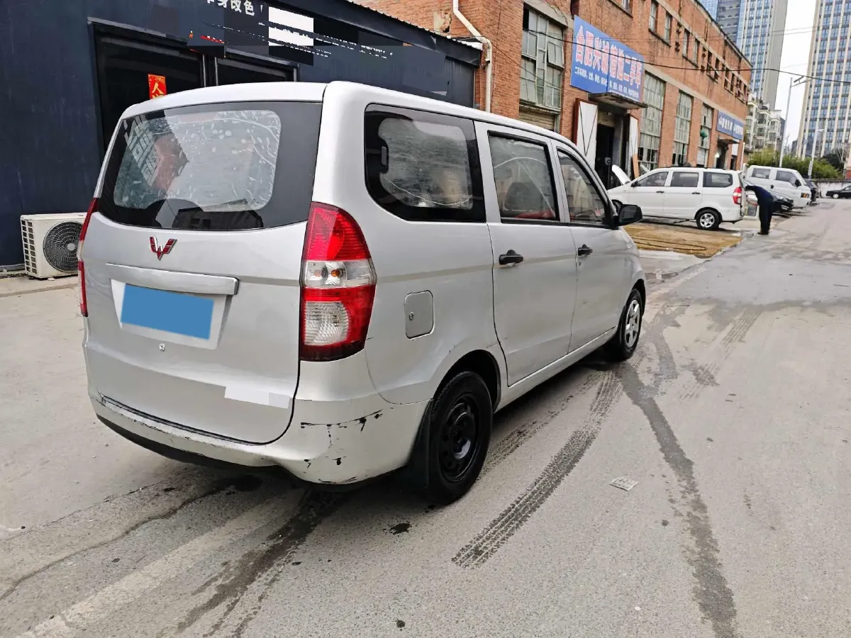 2014 WuLing HongGuang 1.2L 86HP L4 5MT,autocango,china used car exporter,china ev exporter,chinese used car exporter,chinese used ev exporter
