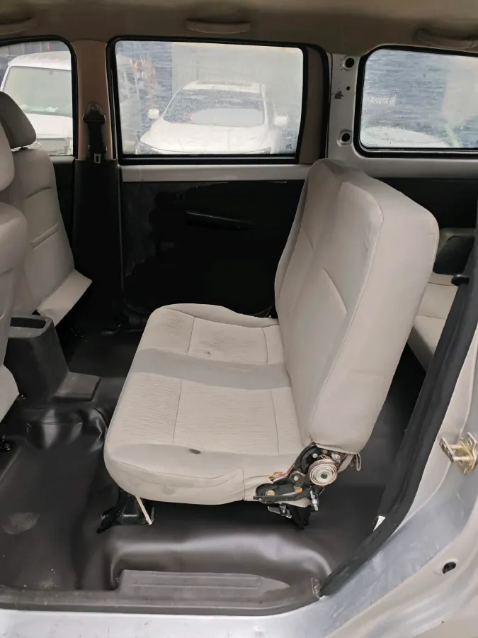 2014 WuLing HongGuang 1.2L 86HP L4 5MT,autocango,china used car exporter,china ev exporter,chinese used car exporter,chinese used ev exporter