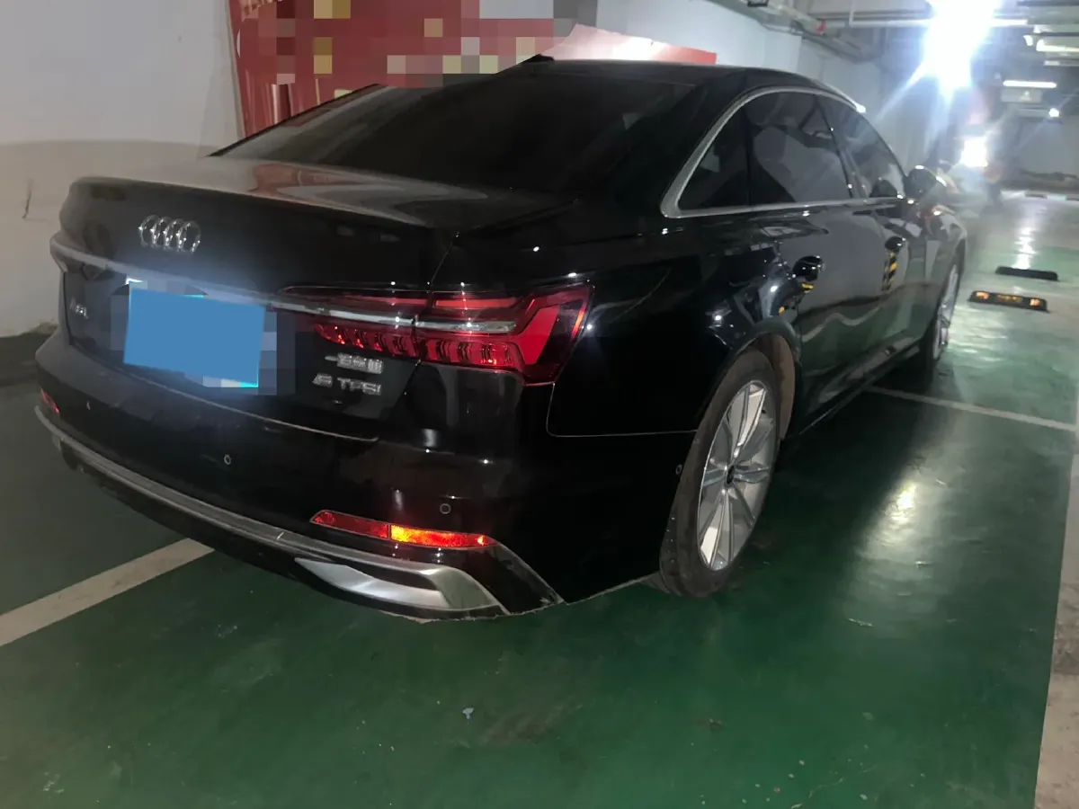 2023 Audi A6L 2.0T 245HP L4 7DCT,autocango,china used car exporter,china ev exporter,chinese used car exporter,chinese used ev exporter