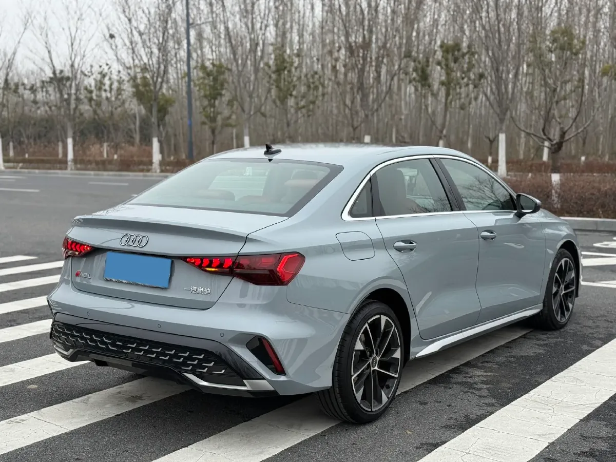 2025 Audi A3 1.5T 160HP L4 7DCT,autocango,china used car exporter,china ev exporter,chinese used car exporter,chinese used ev exporter