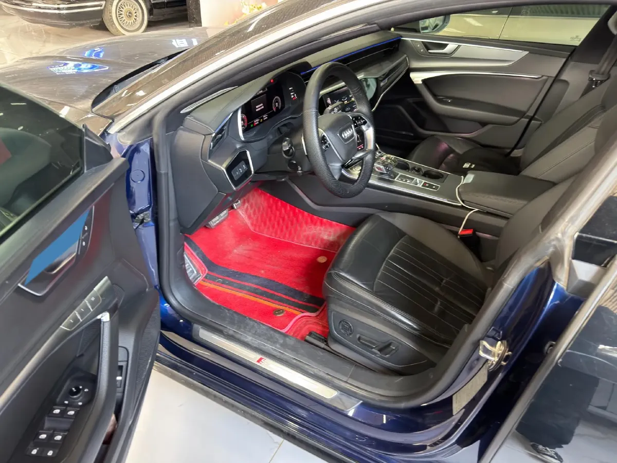 2020 Audi A7 2.0T 190HP L4 7DCT,autocango,china used car exporter,china ev exporter,chinese used car exporter,chinese used ev exporter