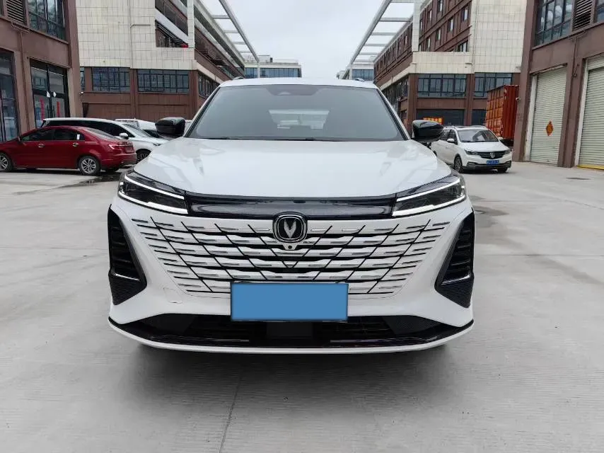2024 ChangAn CS75 Plus 1.5T 188HP L4 8AT,autocango,china used car exporter,china ev exporter,chinese used car exporter,chinese used ev exporter