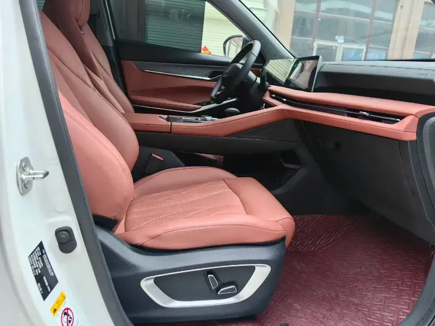 2024 ChangAn CS75 Plus 1.5T 188HP L4 8AT,autocango,china used car exporter,china ev exporter,chinese used car exporter,chinese used ev exporter