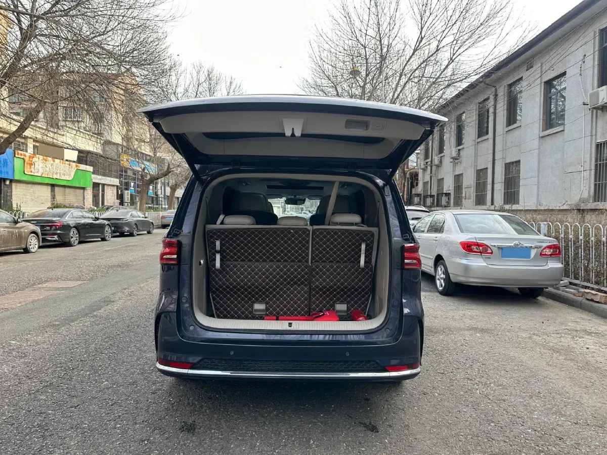 2022 Roewe iMAX8 2.0T 234HP L4 8AT,autocango,china used car exporter,china ev exporter,chinese used car exporter,chinese used ev exporter