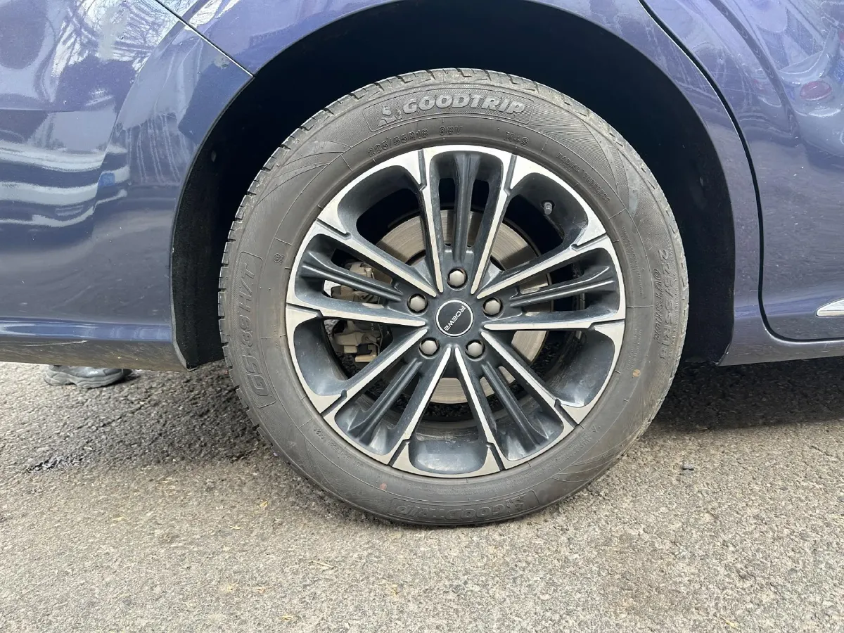 2022 Roewe iMAX8 2.0T 234HP L4 8AT,autocango,china used car exporter,china ev exporter,chinese used car exporter,chinese used ev exporter