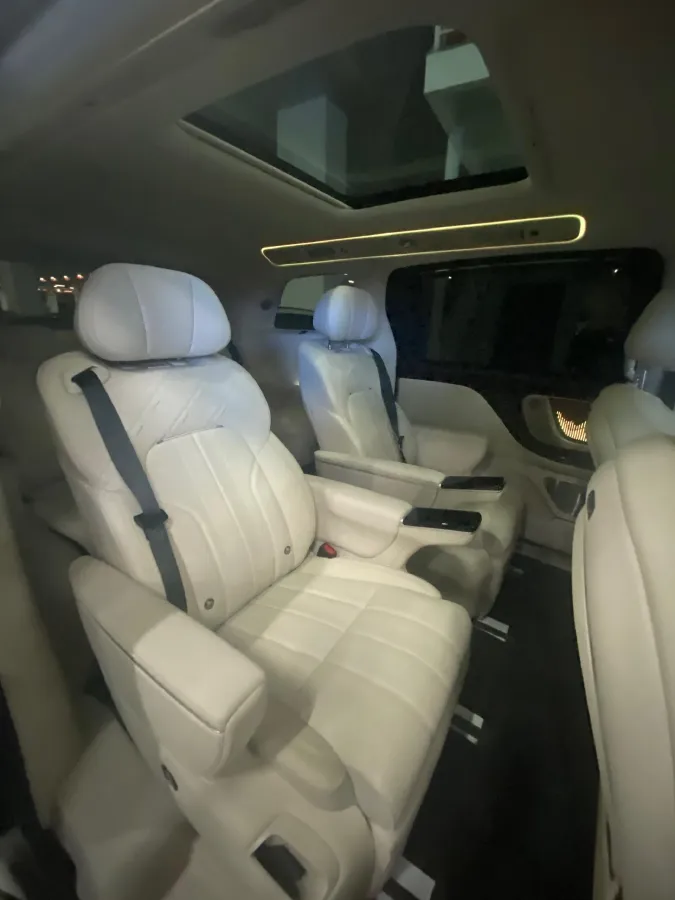 2026 Voyah Dream 1.5T 150HP L4 PHEV,autocango,china used car exporter,china ev exporter,chinese used car exporter,chinese used ev exporter