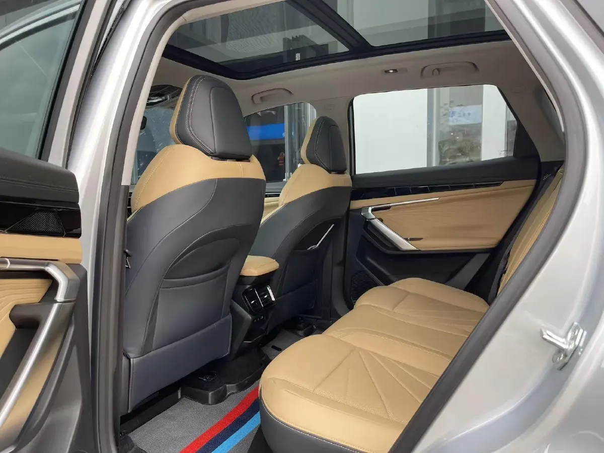 2023 Geely StarRay 1.5T 181HP L4 7DCT,autocango,china used car exporter,china ev exporter,chinese used car exporter,chinese used ev exporter