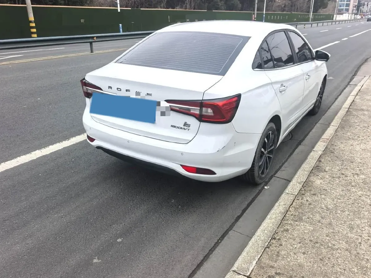 2020 Roewe i5 1.5L 120HP L4 CVT,autocango,china used car exporter,china ev exporter,chinese used car exporter,chinese used ev exporter