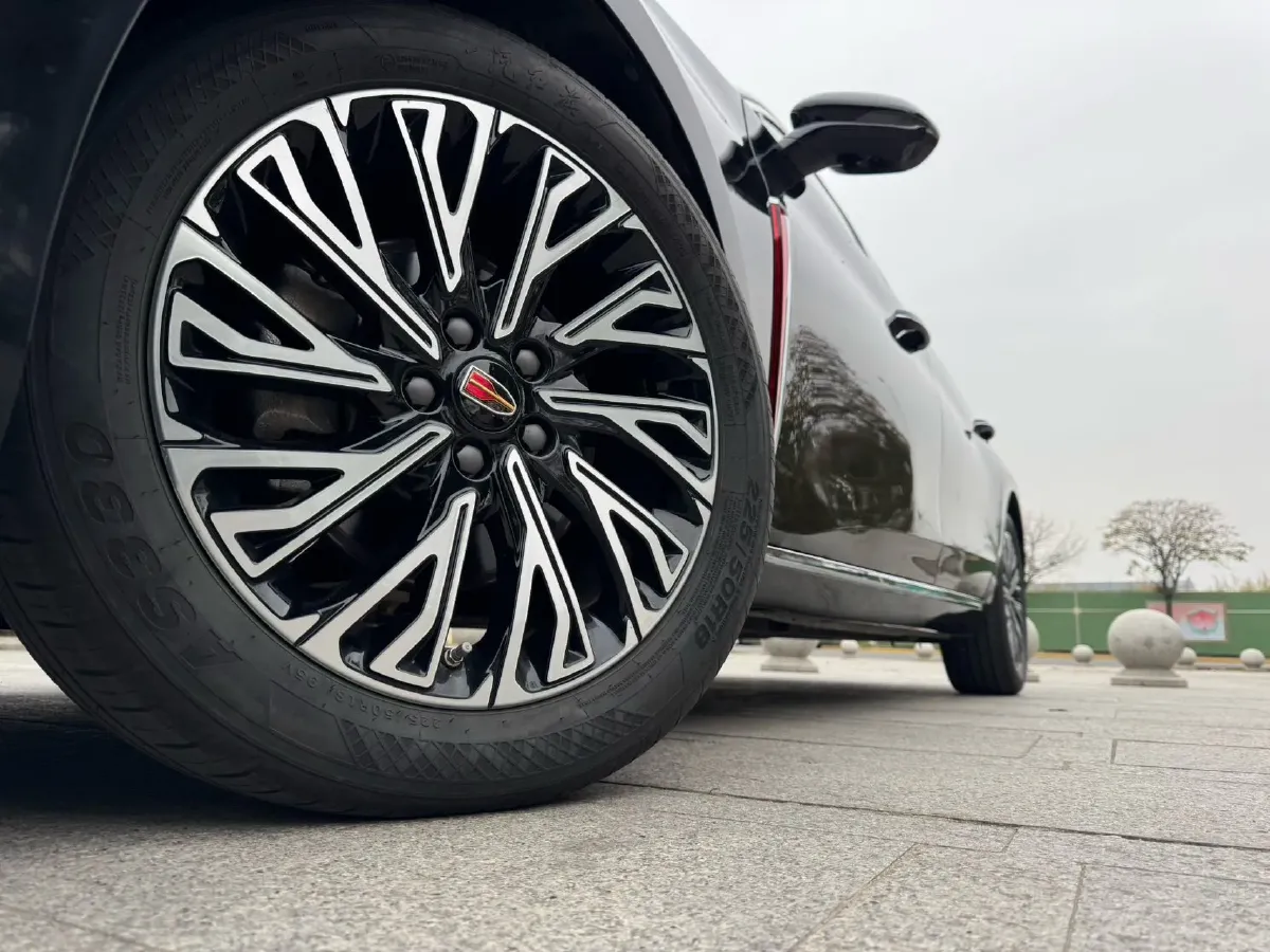 2023 HongQi H5 2.0T 224HP L4 8AT,autocango,china used car exporter,china ev exporter,chinese used car exporter,chinese used ev exporter