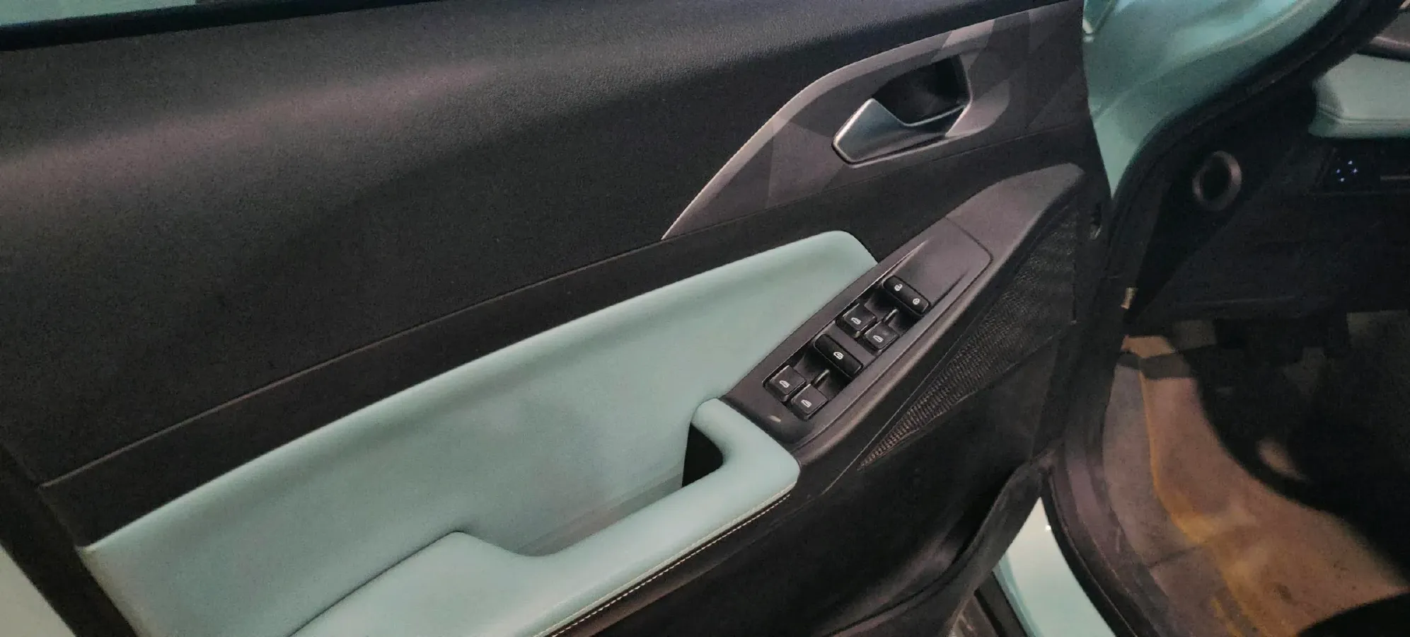 2024 Geometry E BEV 39.3KWH,autocango,china used car exporter,china ev exporter,chinese used car exporter,chinese used ev exporter